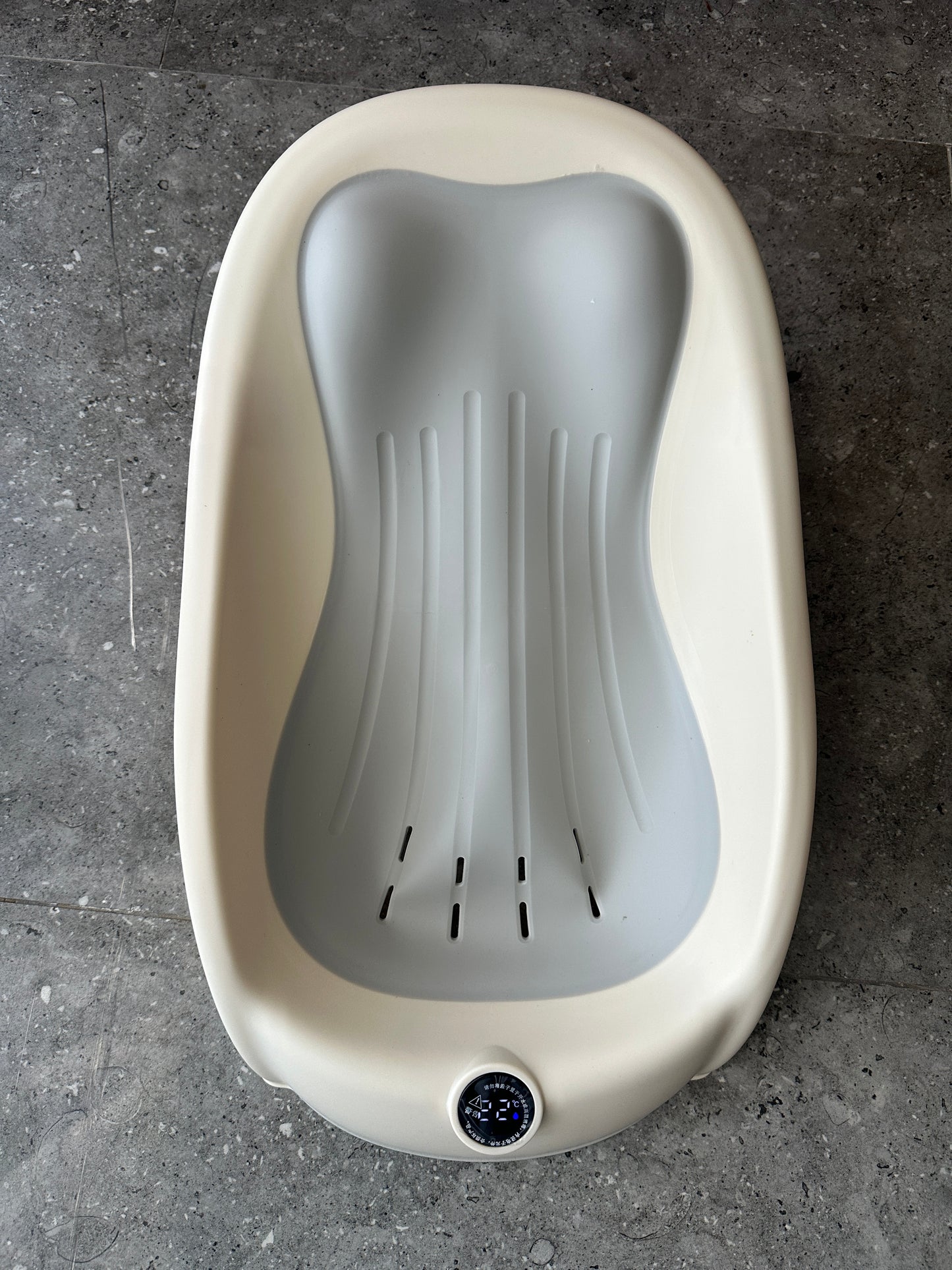 393 - Baby Shower Chair with sensor Silicon - From China