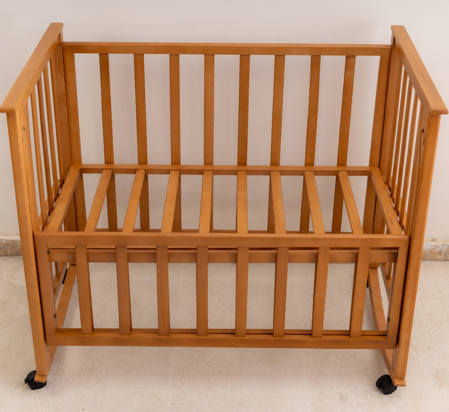 019 - Baby Crib