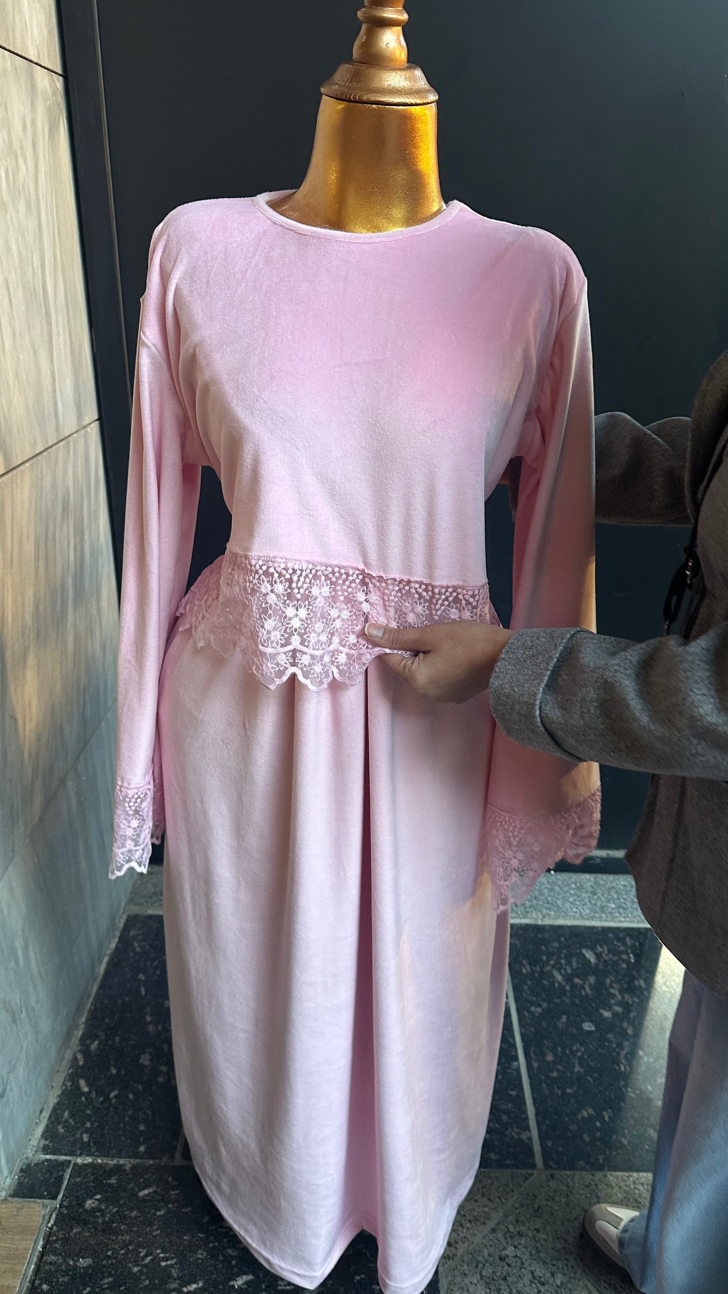 299-302 - Winter- Baby Shower Mom Dress