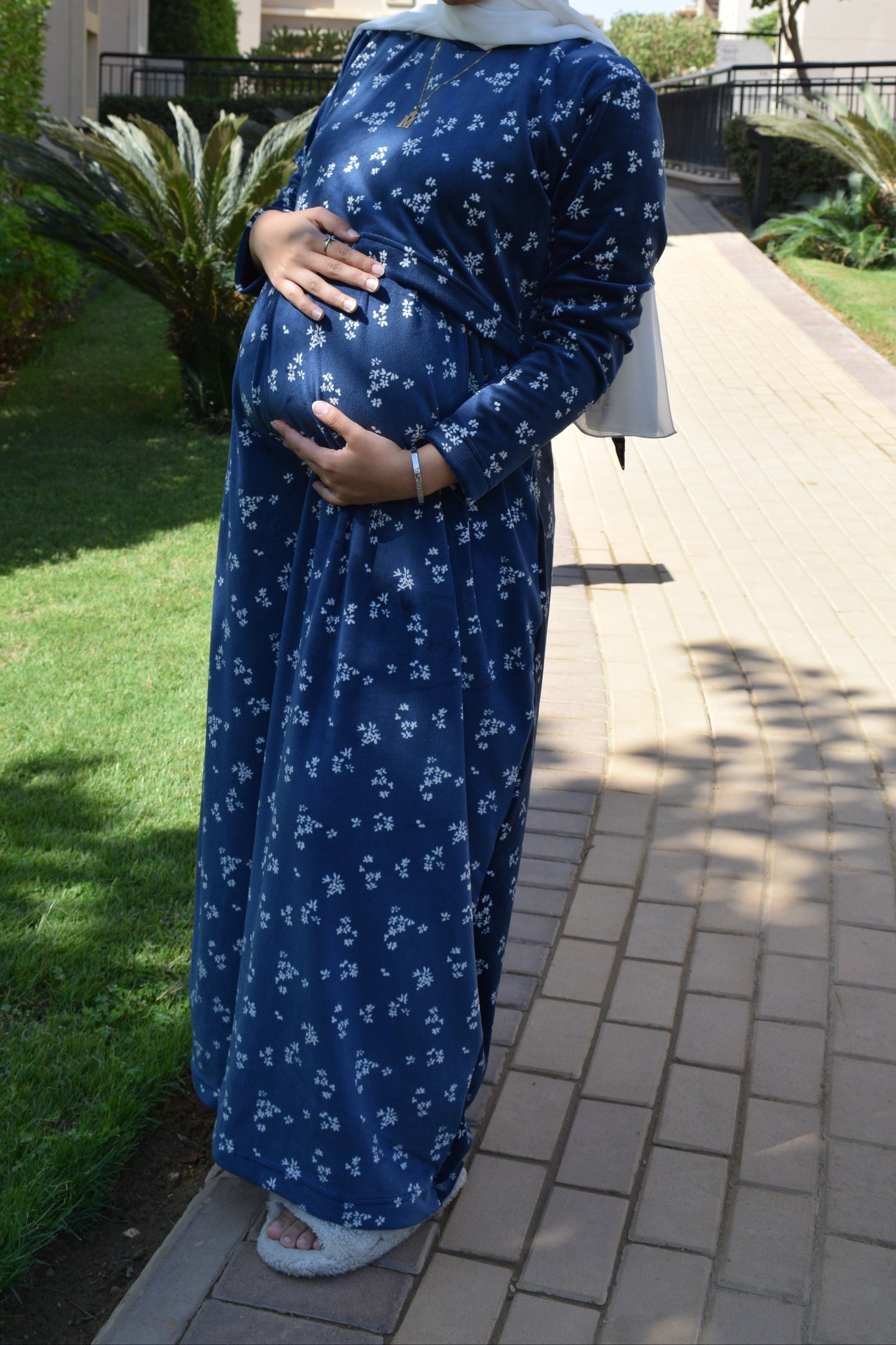 299-302 - Winter- Baby Shower Mom Dress